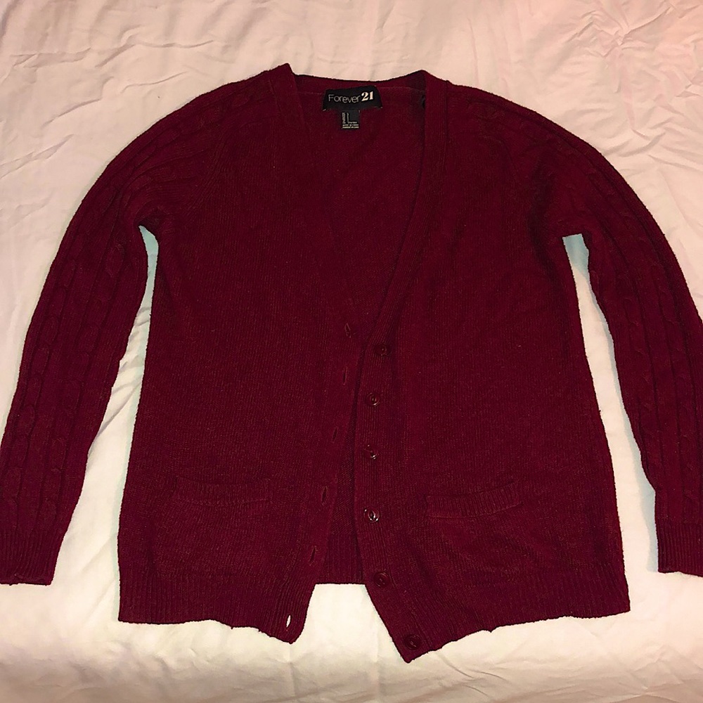 Maroon knitted cardigan